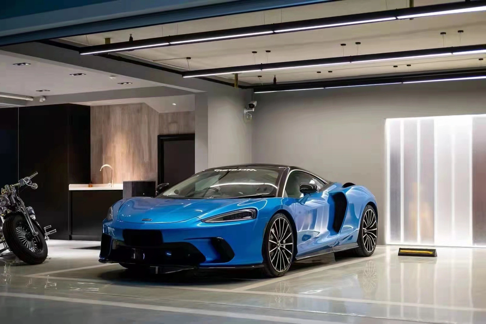 迈凯伦GT蓝色2021年11月