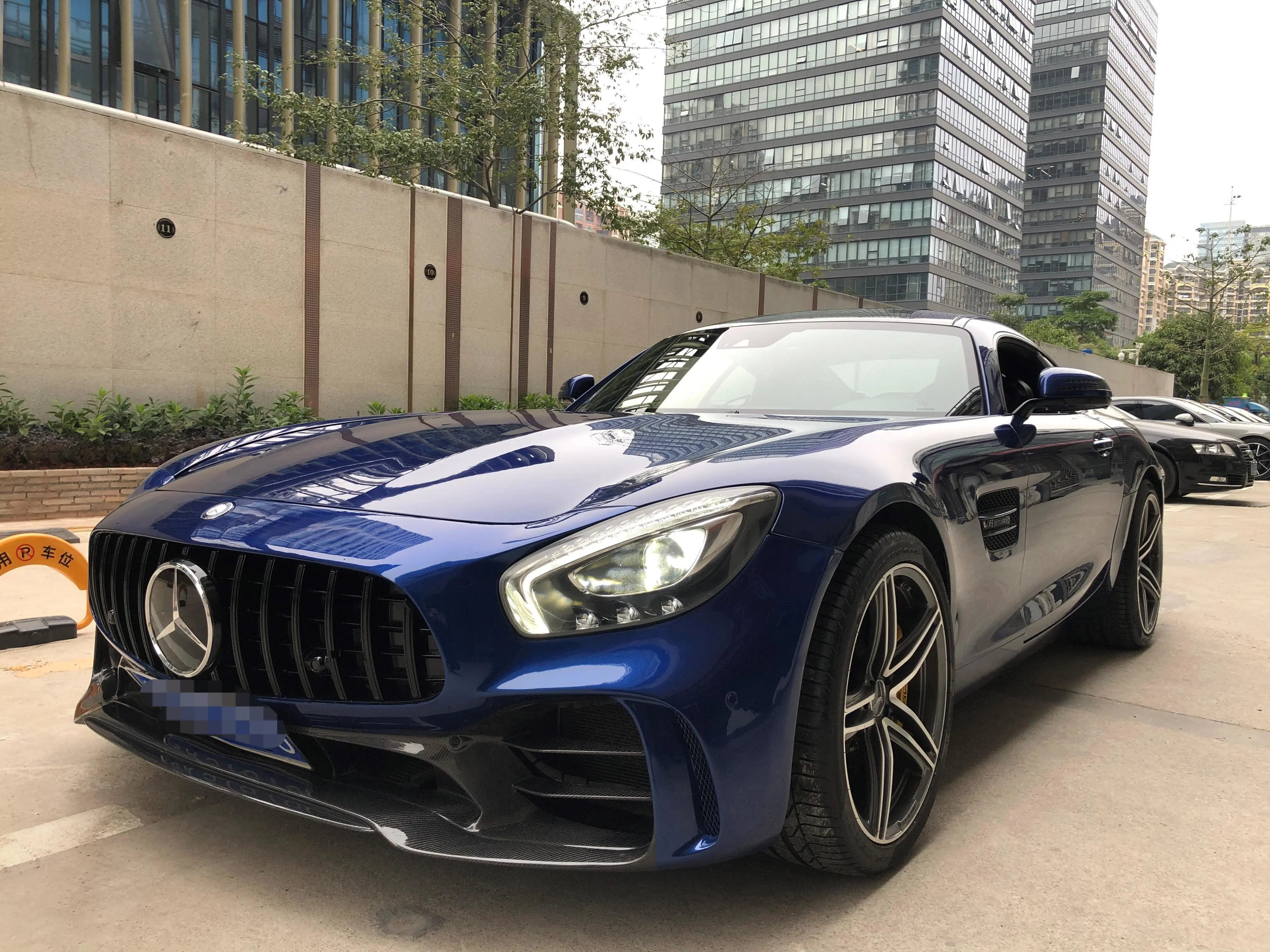 奔驰AMG GT蓝色2018年01月
