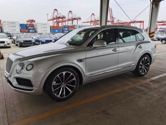 宾利添越 2020款 3.0t 插电混动 标准