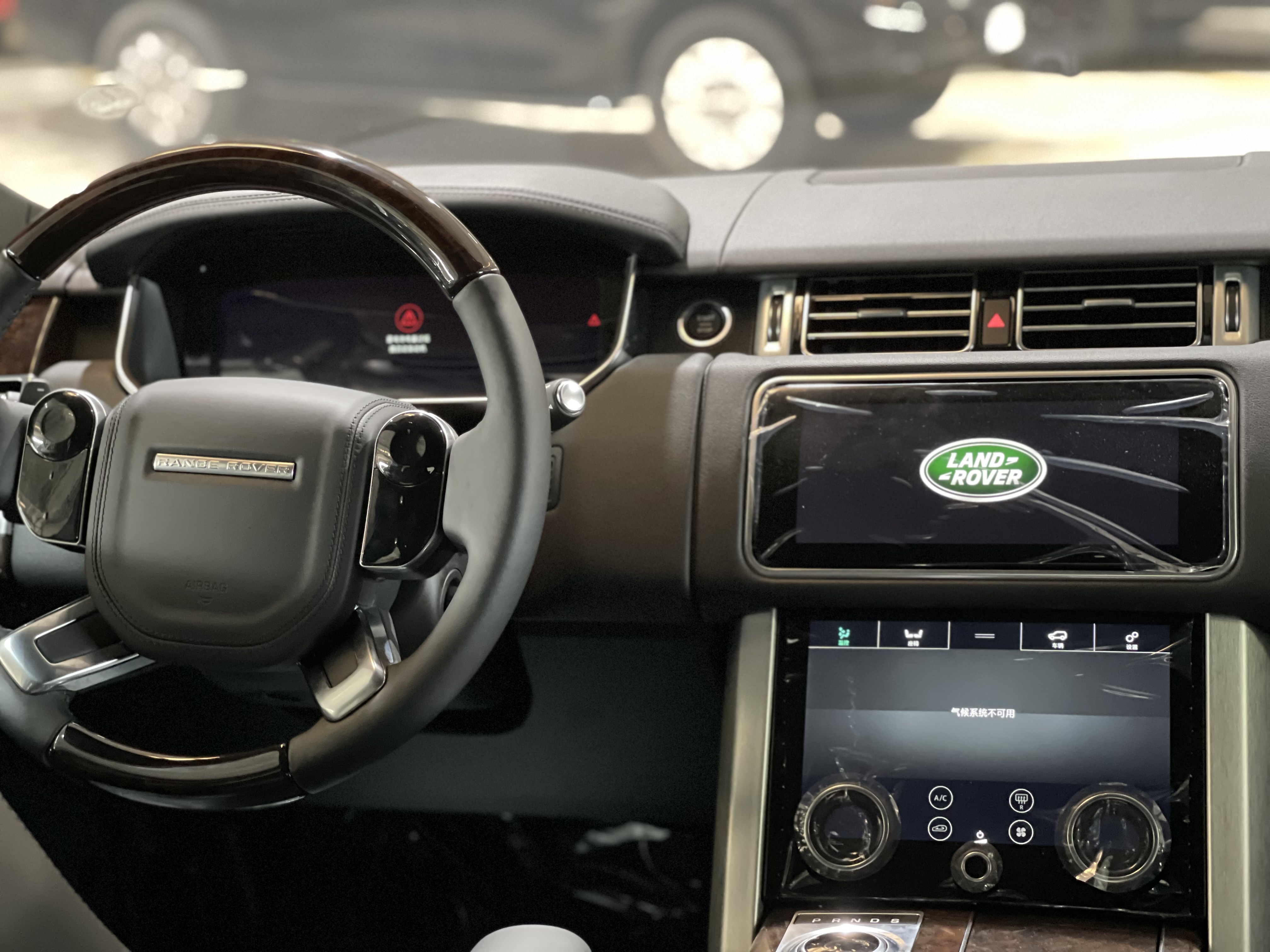 路虎 2022款 揽胜 3.0t p400 汽油 hse 欧规