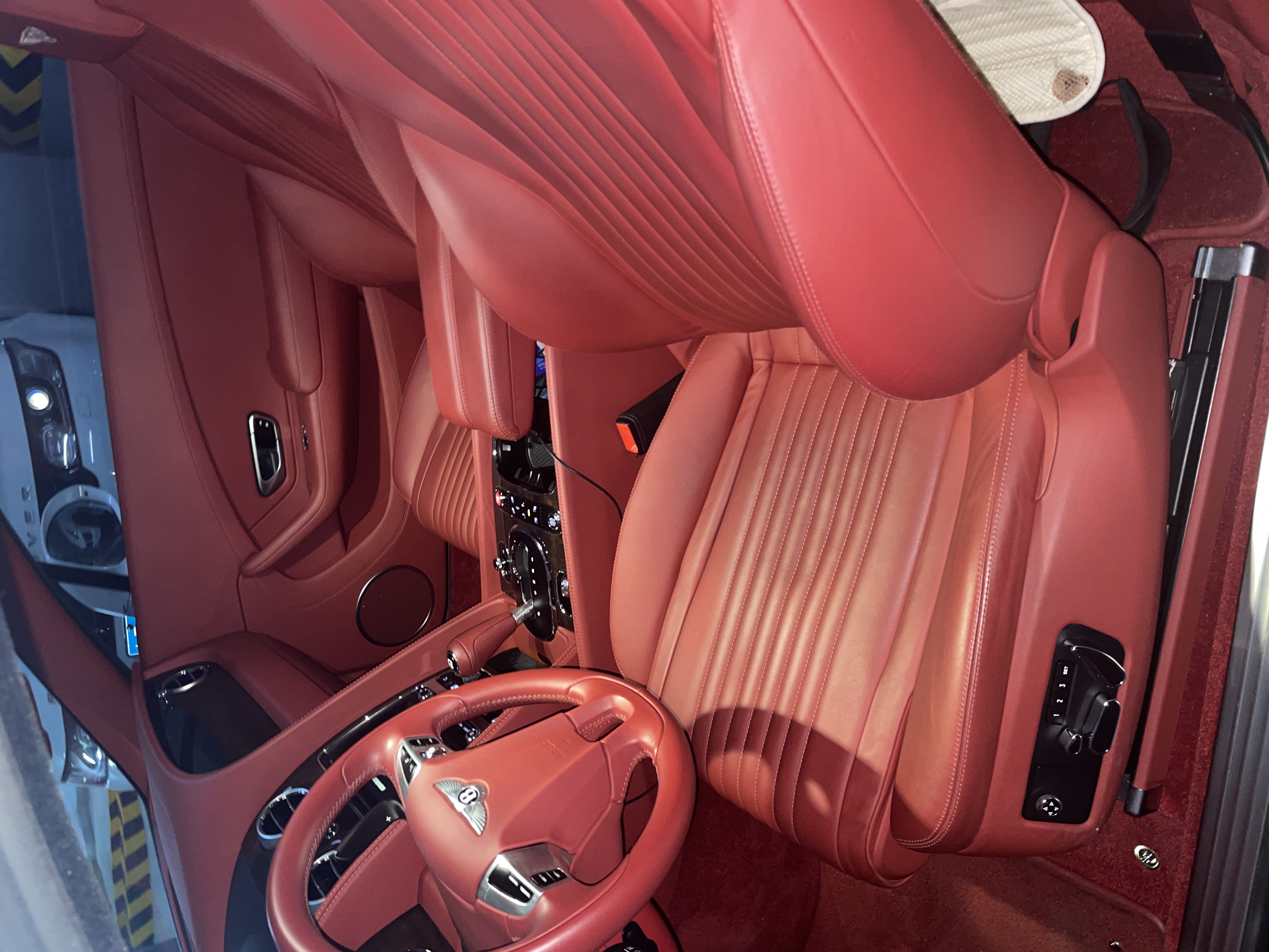宾利 2017款 欧陆 4.0T GT V8 S 标准版