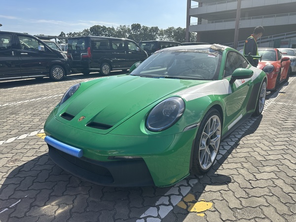 保时捷911绿色2022款 GT3