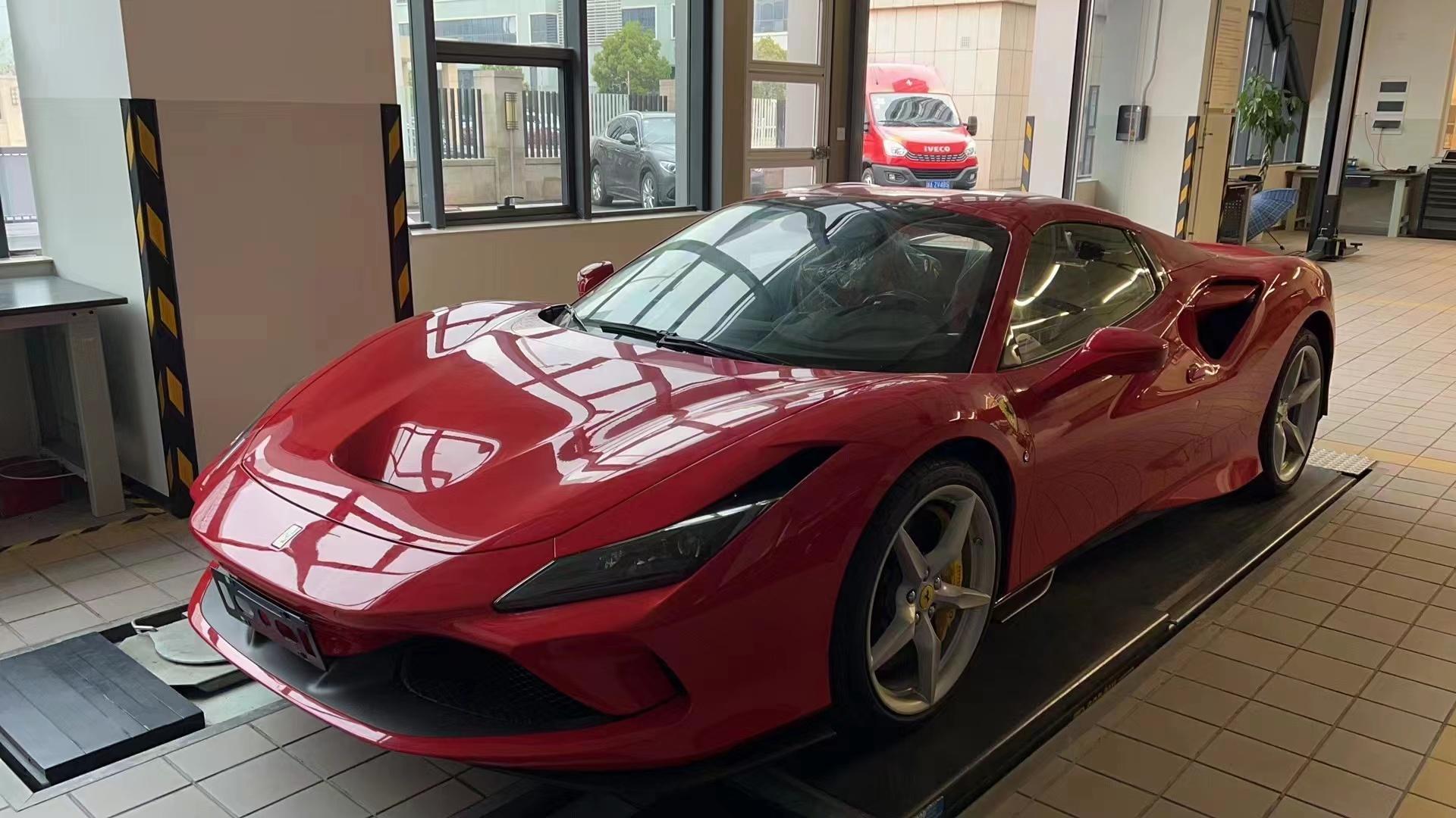 法拉利 2020款 F8 Tributo Spider 3.9T V8