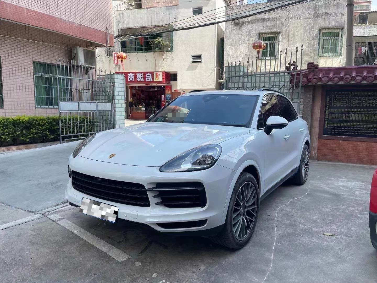 保时捷Cayenne 白色2019年05月