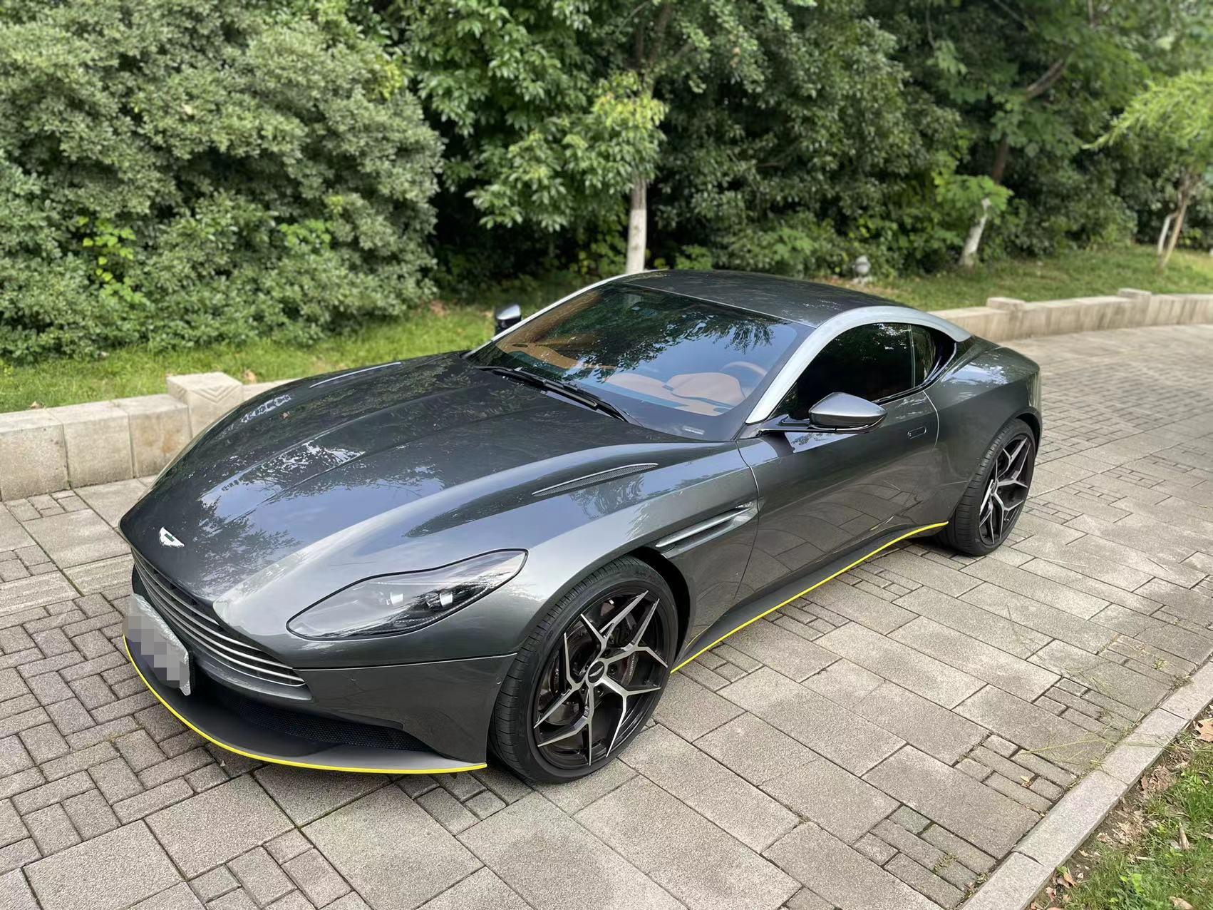 阿斯顿马丁DB11 灰色2018年05月