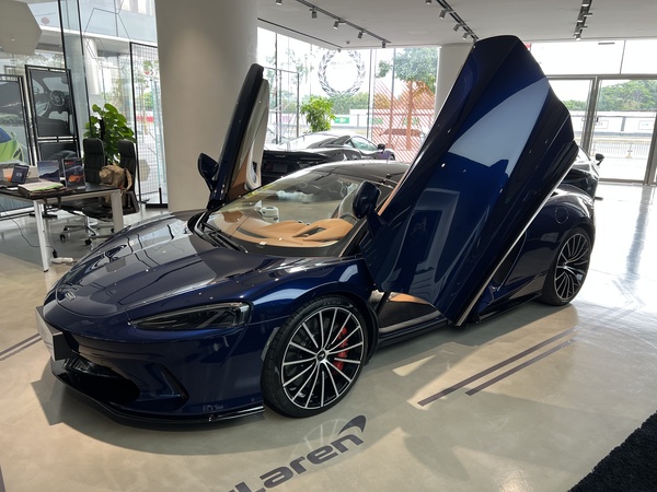 迈凯伦GT蓝色2024年04月