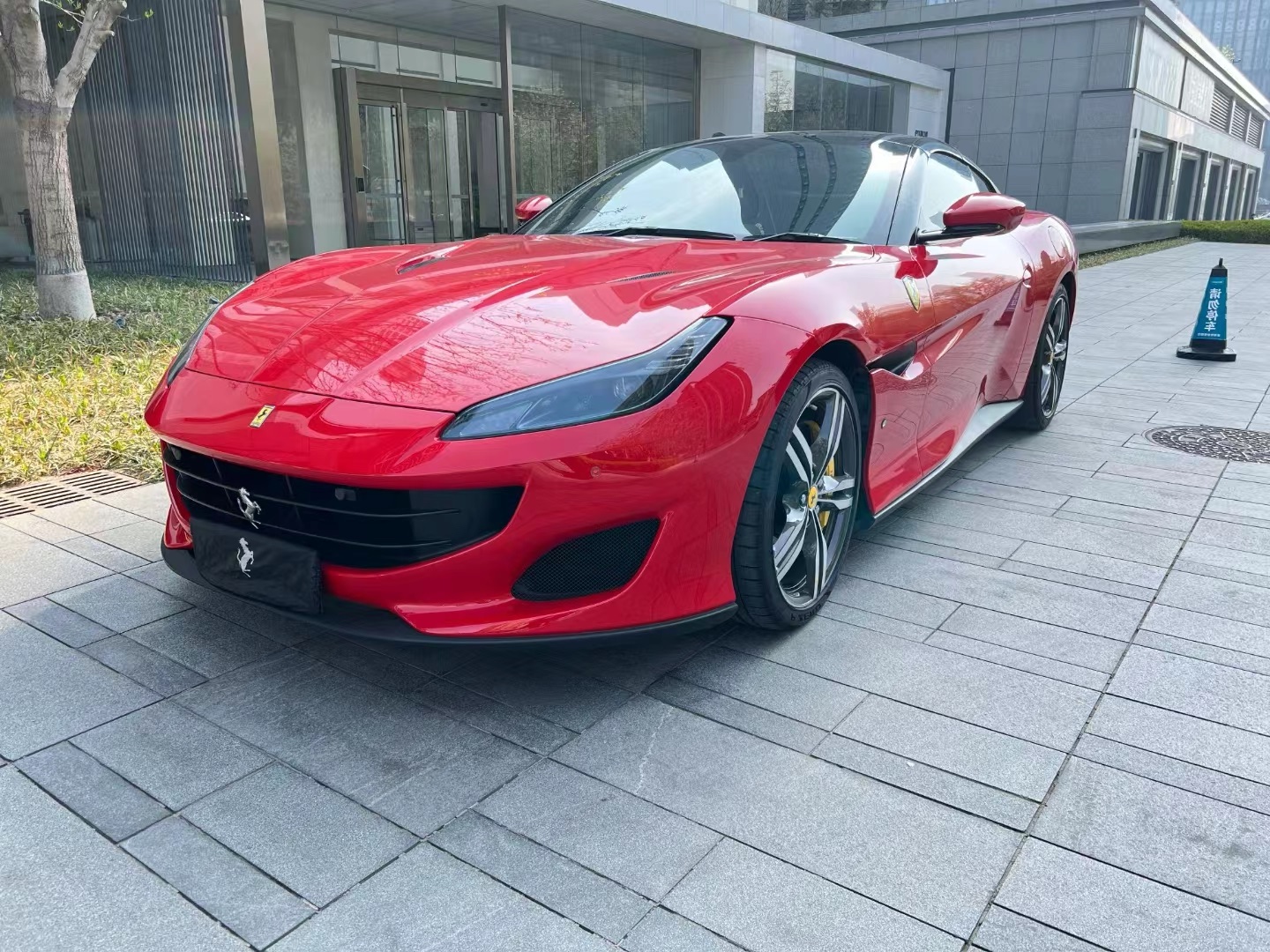 法拉利Portofino红色2019年08月