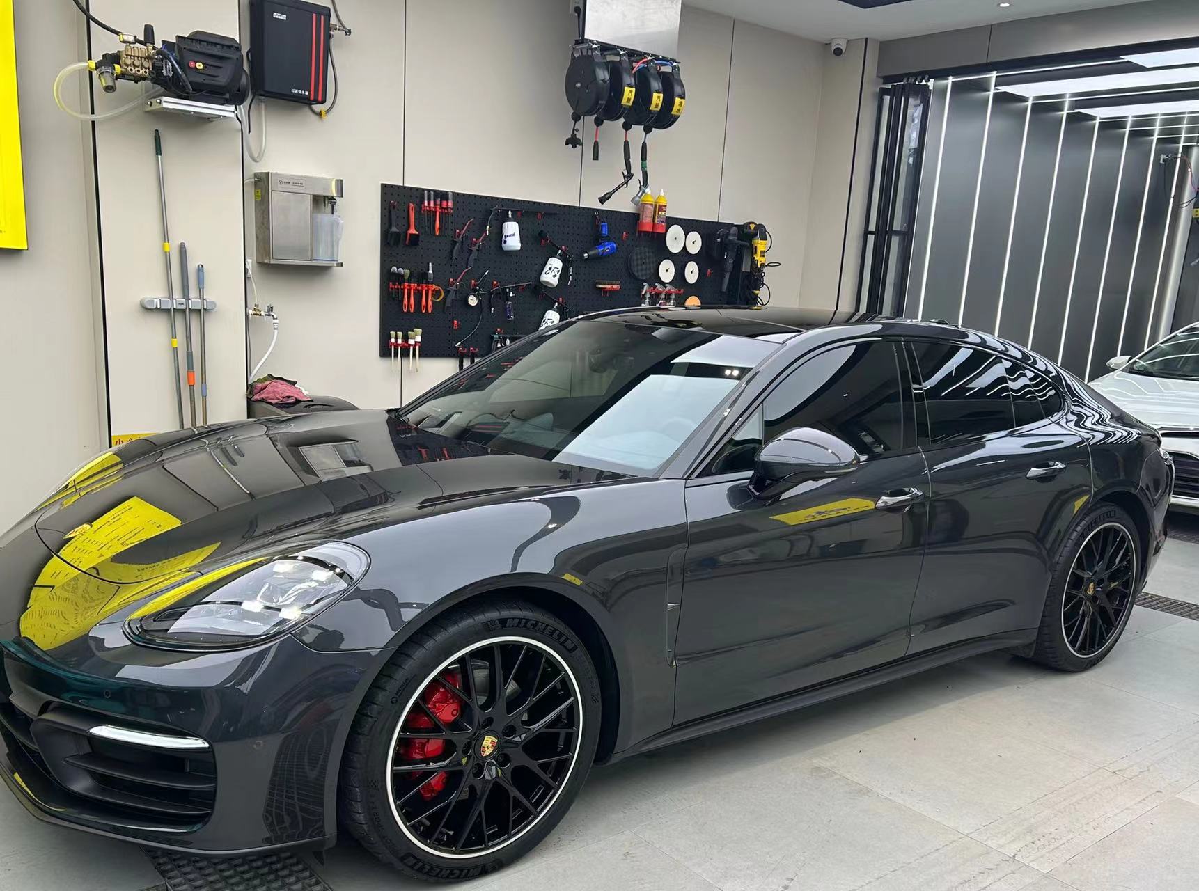 保时捷Panamera 火山灰2023年06月