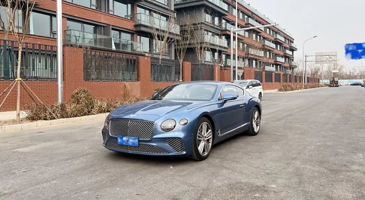 宾利欧陆GT蓝色2020年06月