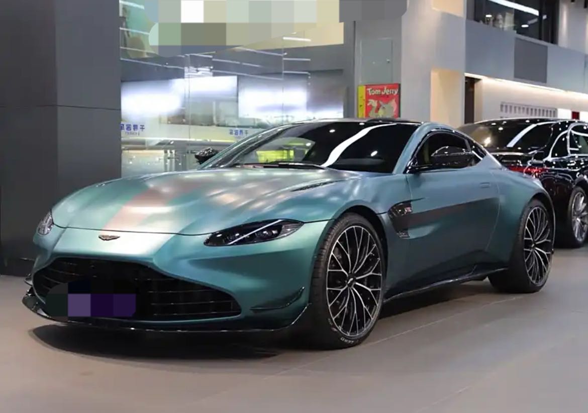 阿斯顿马丁Vantage 绿色2022年01月
