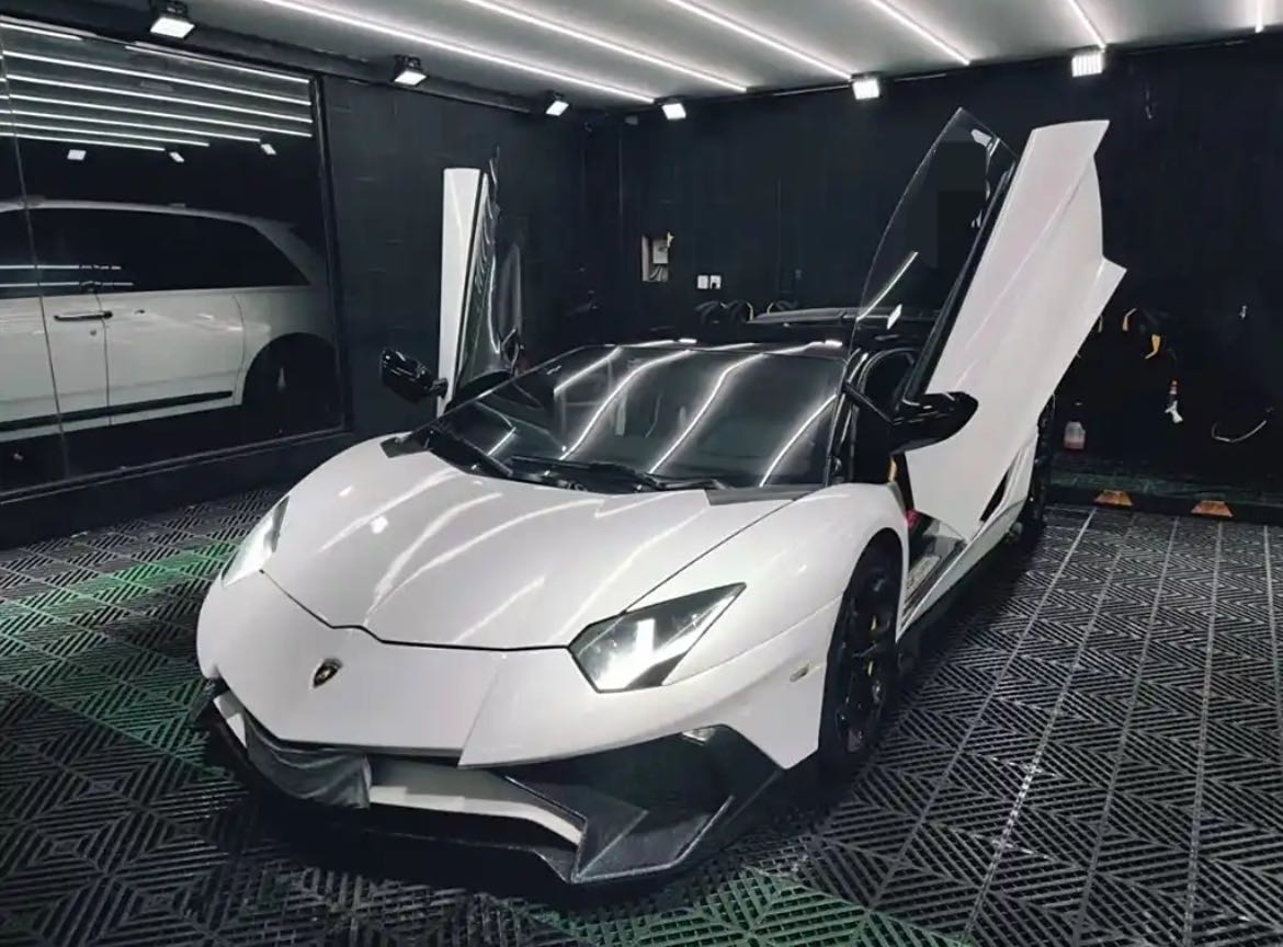 兰博基尼Aventador白色2014年01月