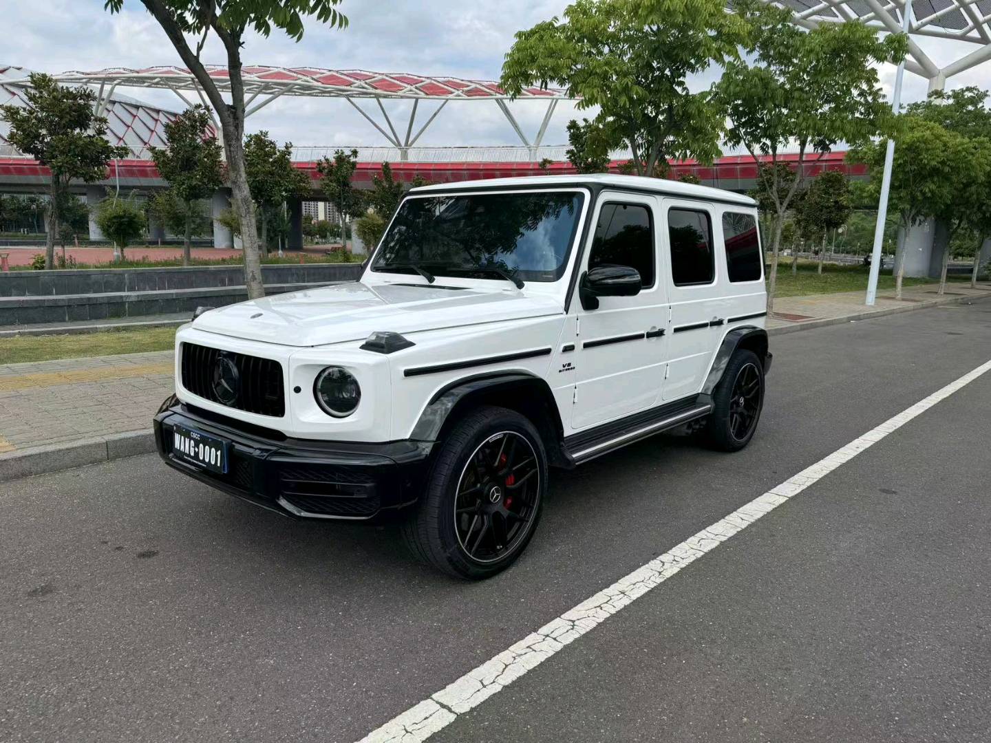 奔驰AMGG级金色2021年09月