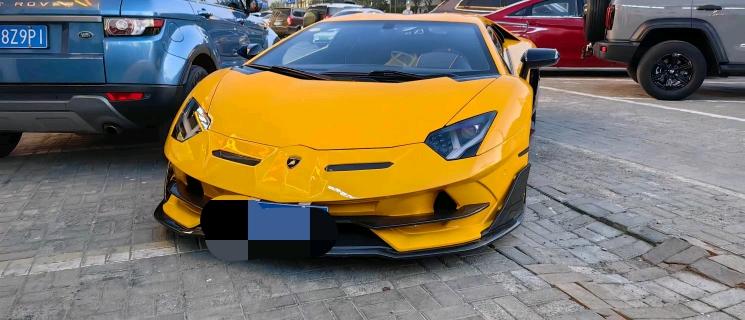 兰博基尼Aventador白色2014年06月