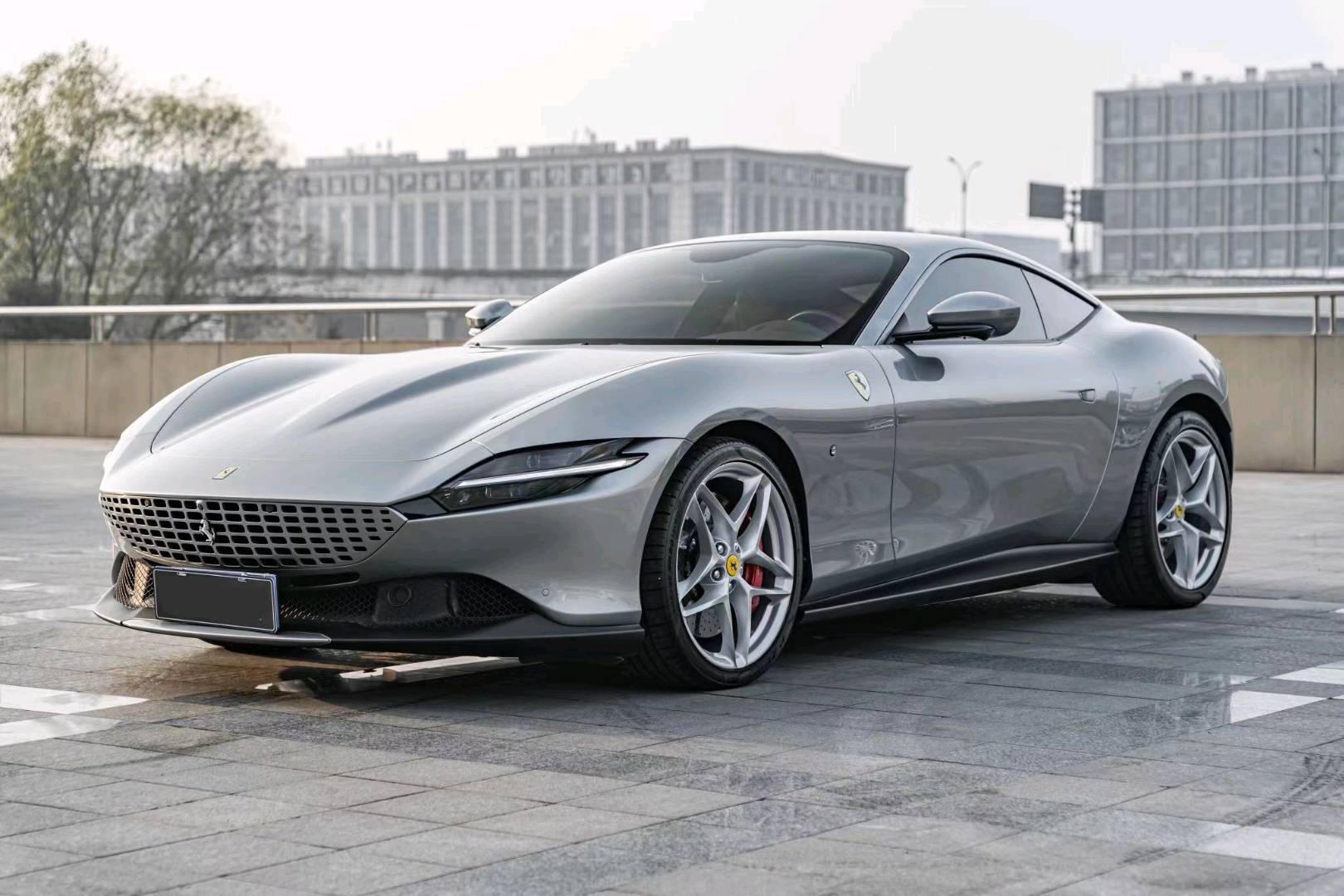 法拉利Roma灰色2021年11月