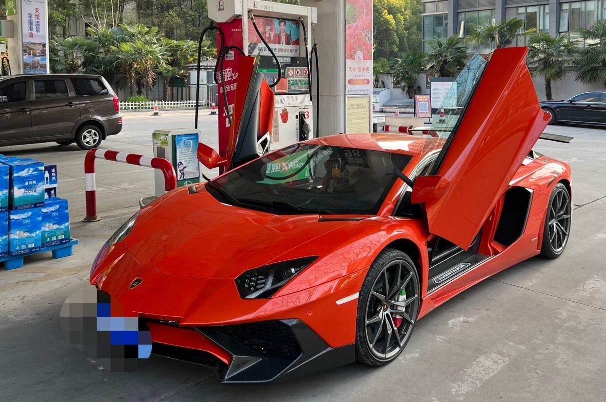 兰博基尼Aventador橙色2014年07月