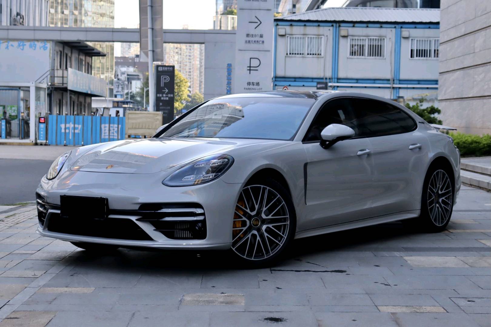 保时捷Panamera 白色2022年12月