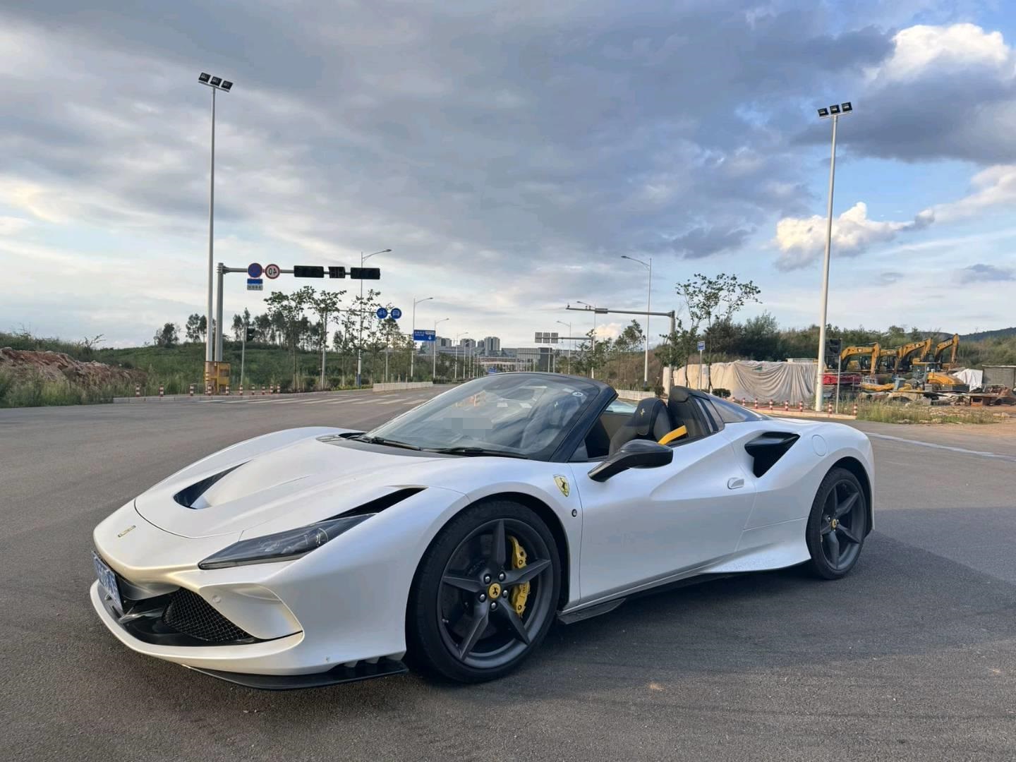 法拉利 2020款 F8 Tributo Spider 3.9T V8