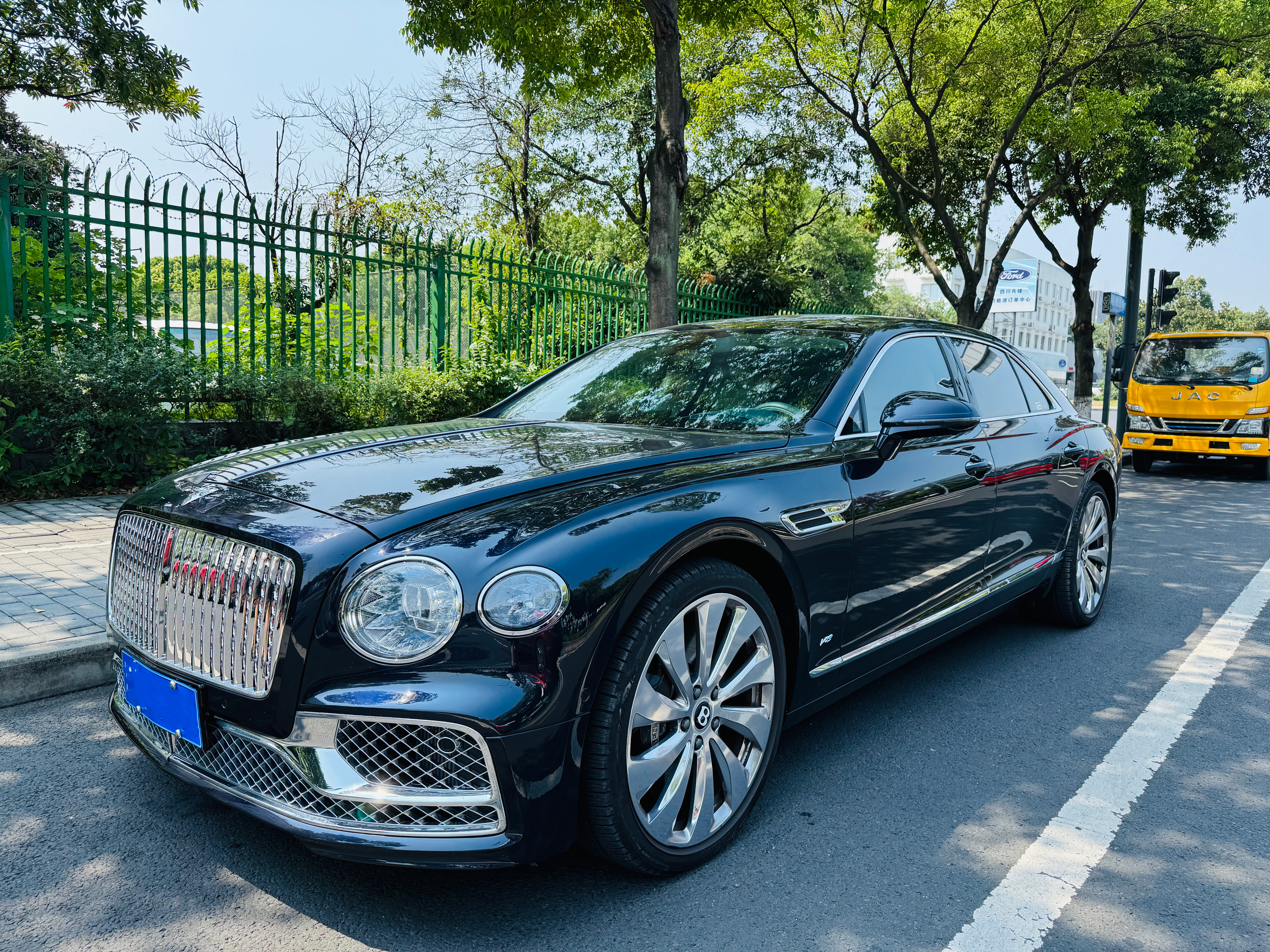 宾利 2022款 飞驰 4.0T V8 标准版