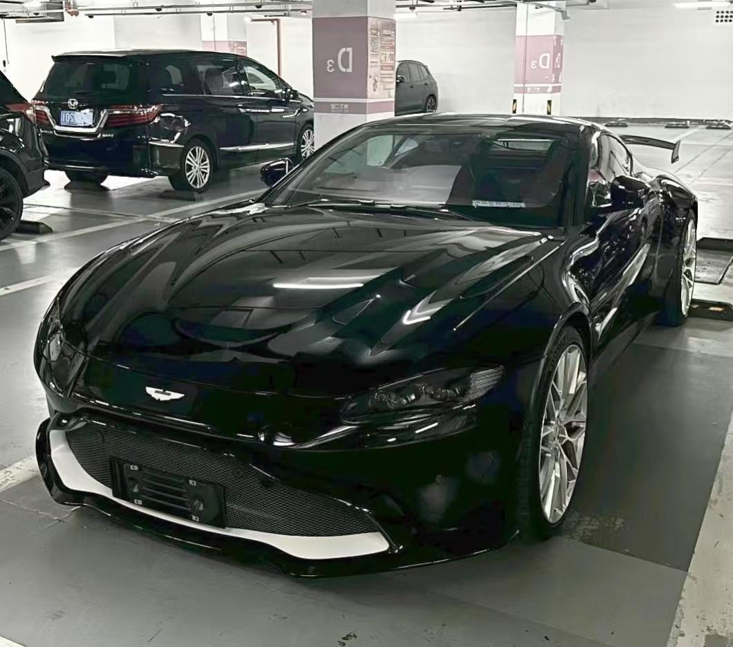 阿斯顿马丁Vantage 黑色2020年04月
