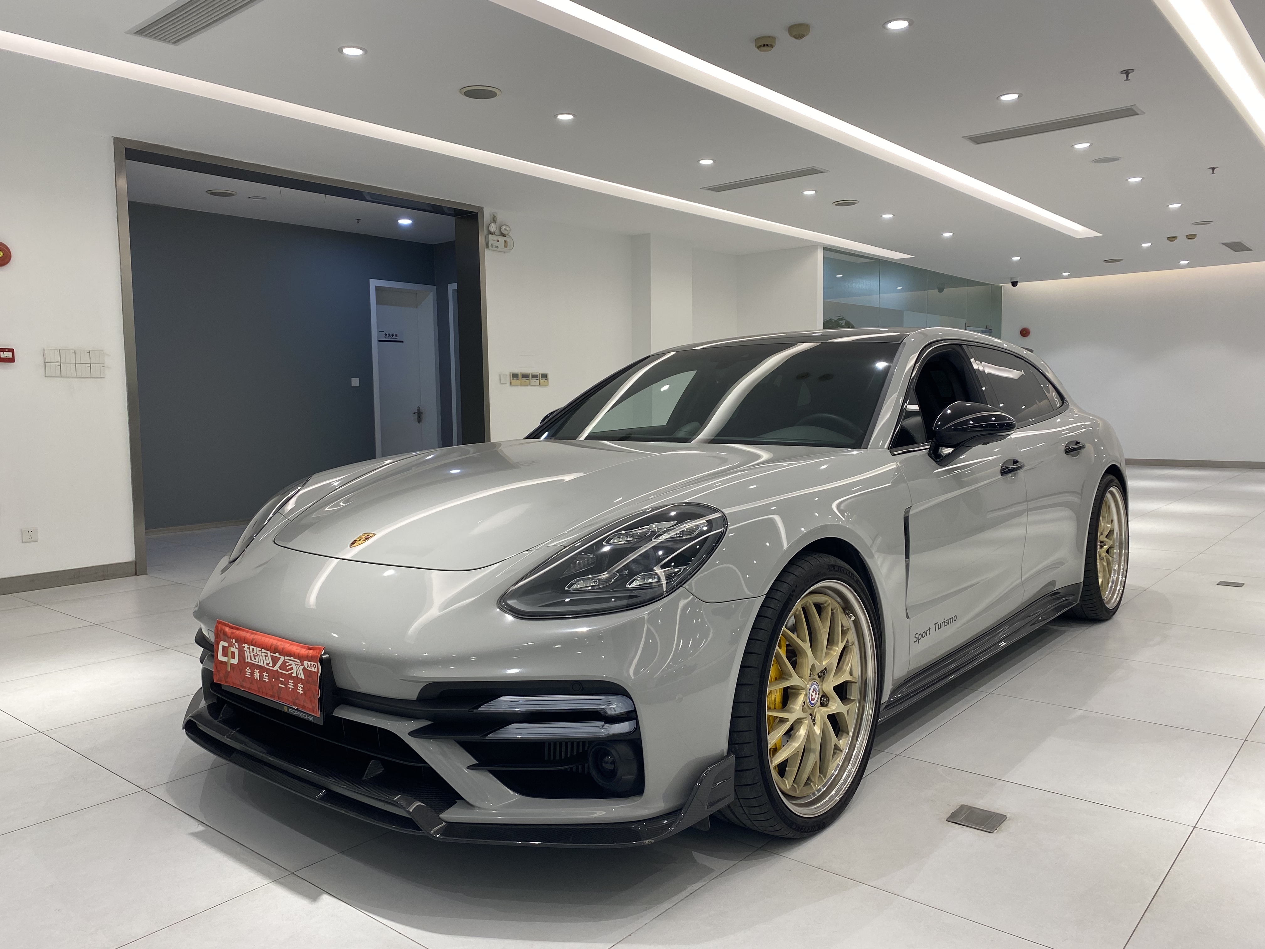 保时捷Panamera 白色2022年01月