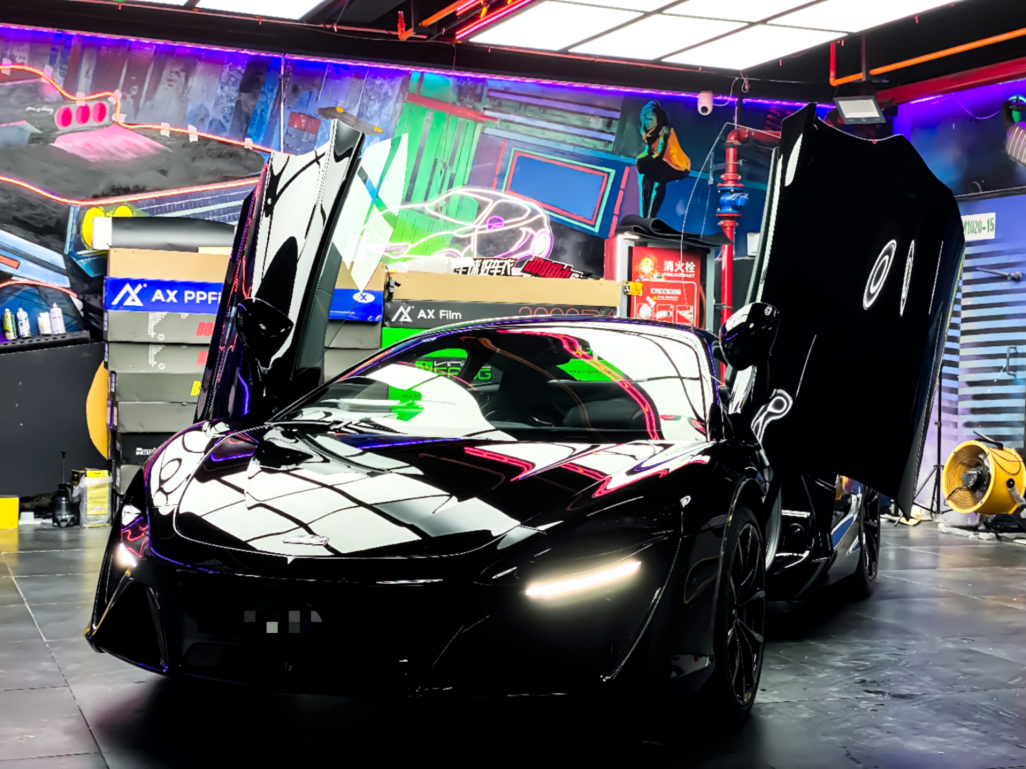 迈凯伦 2023款 Artura 3.0T Hybrid 标准型