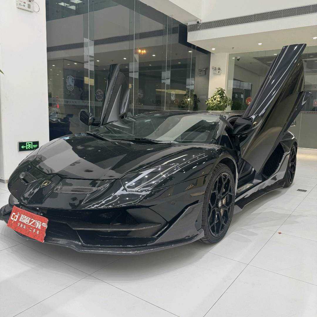 兰博基尼Aventador黑色2013年07月