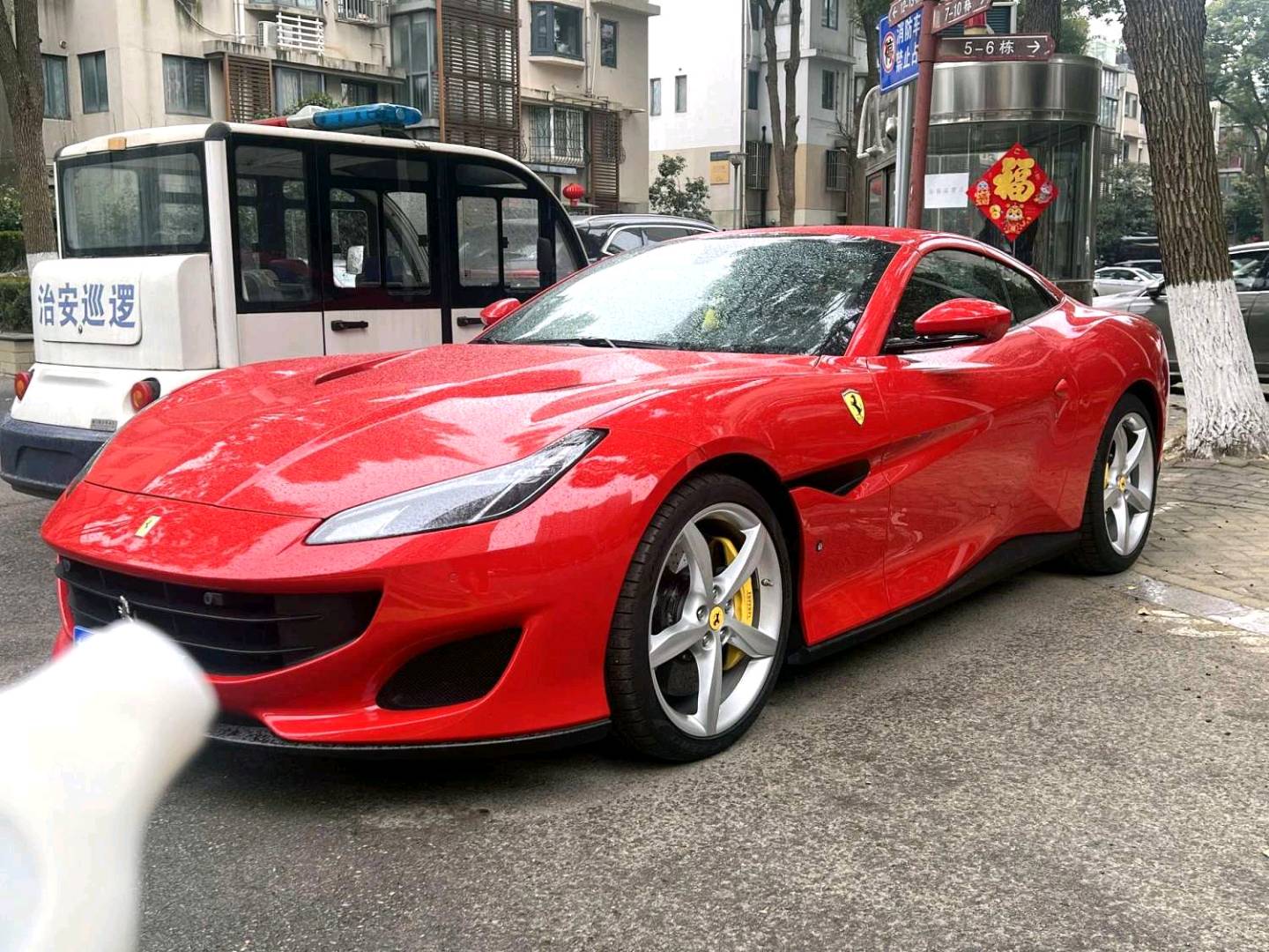 法拉利Portofino红色2019年03月