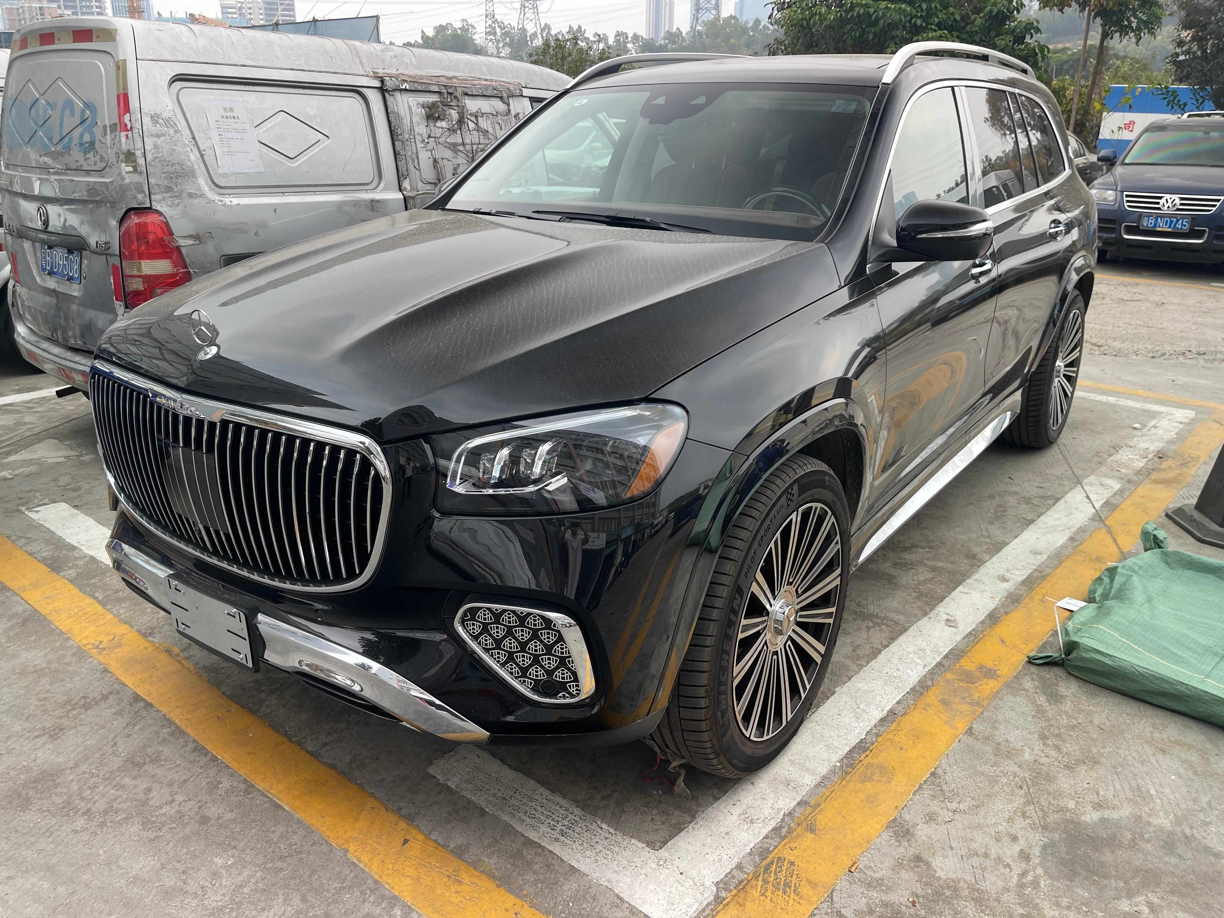 奔驰迈巴赫GLS480定制版黑色2025年07月
