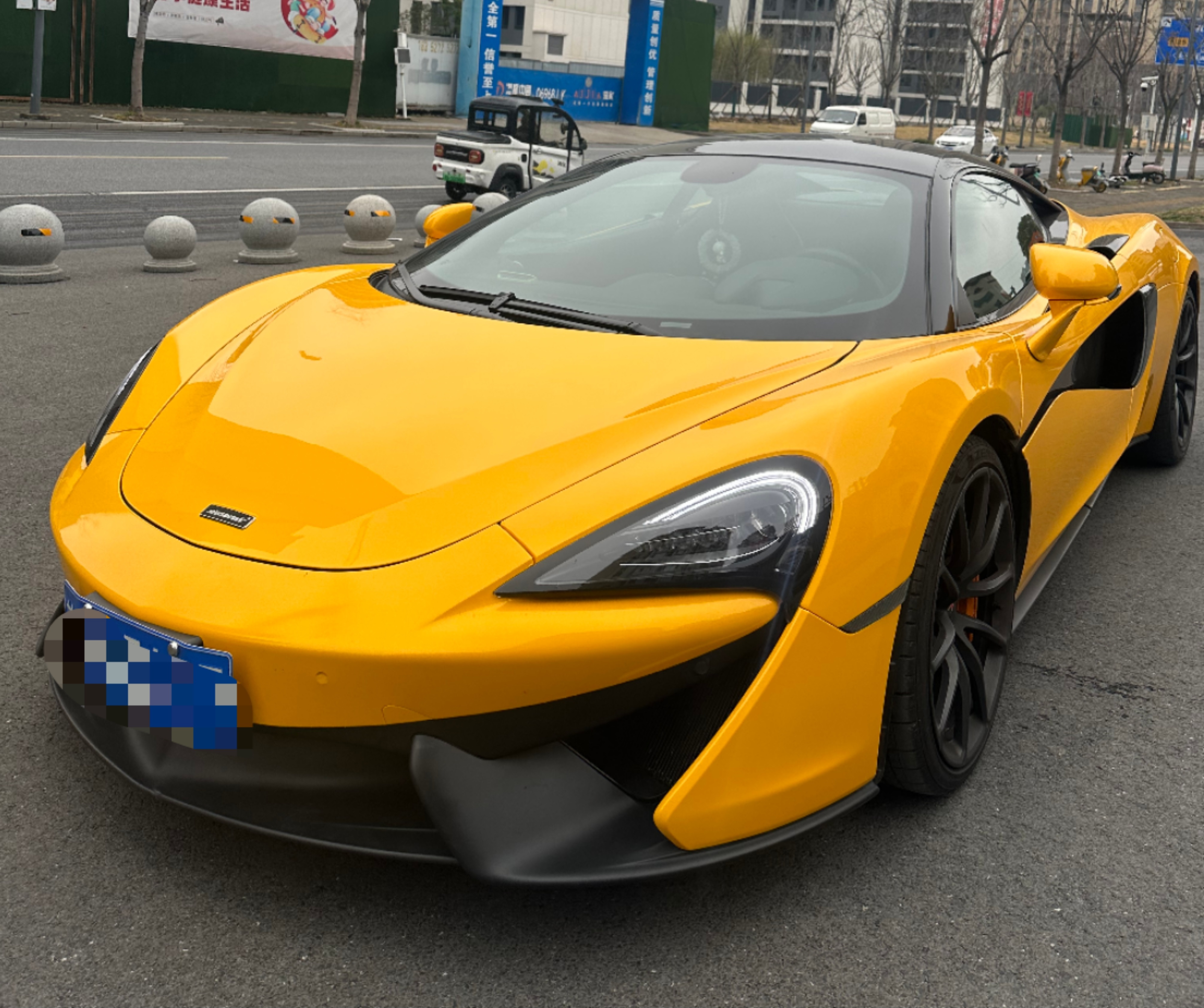 迈凯伦540C橙色2019年04月