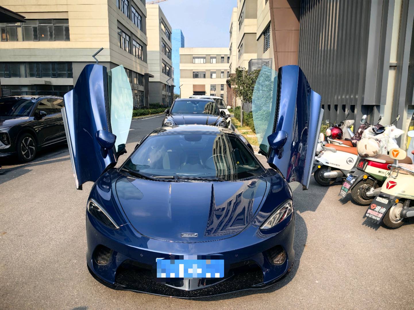 迈凯伦GT蓝色2020年11月
