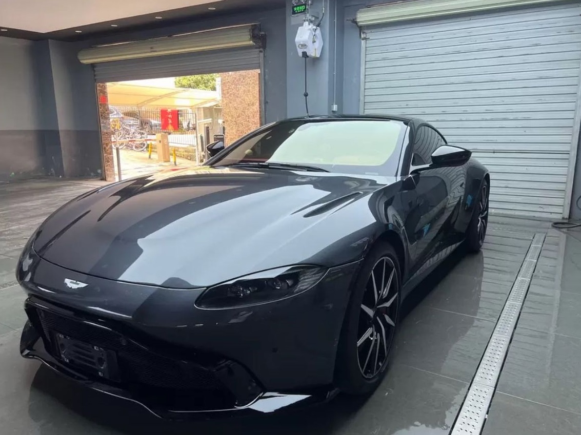 阿斯顿马丁Vantage 银灰色2021年08月