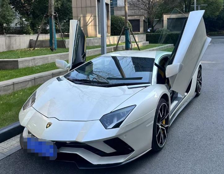 兰博基尼Aventador白色2017年07月