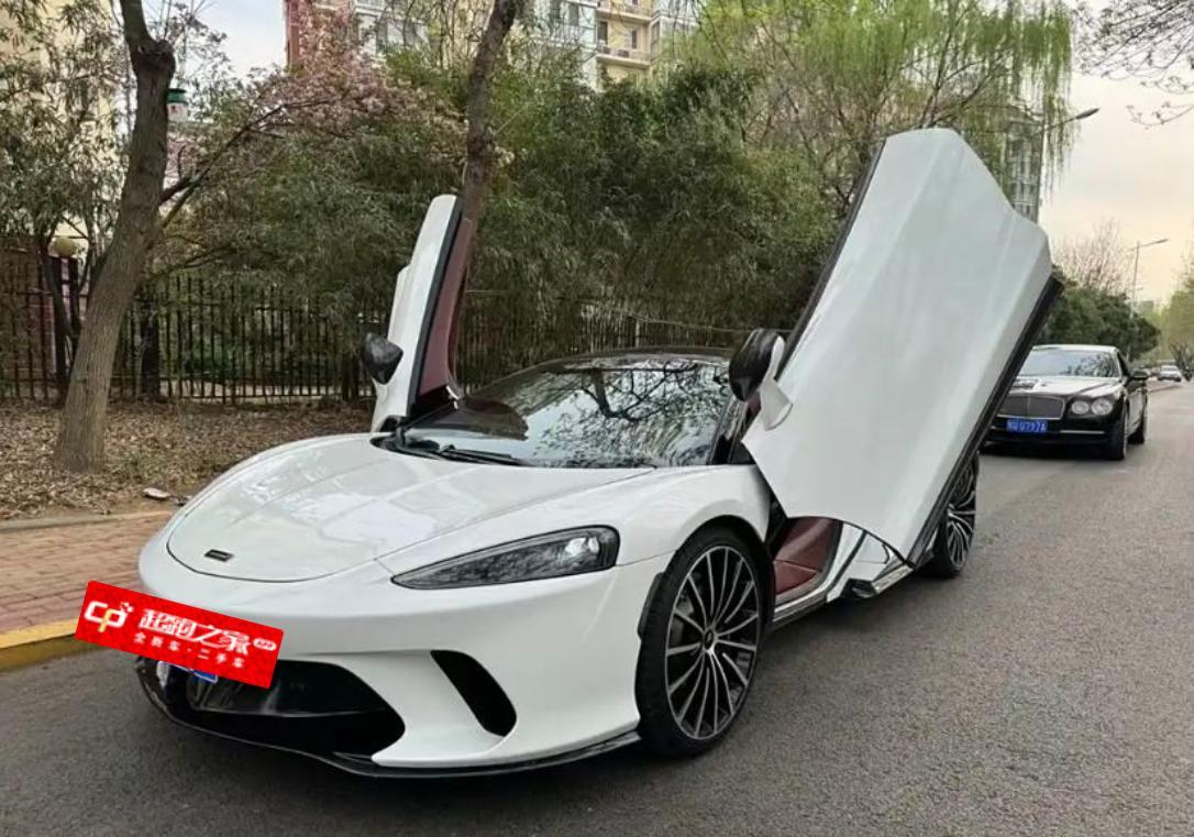 迈凯伦GT白色2021年07月