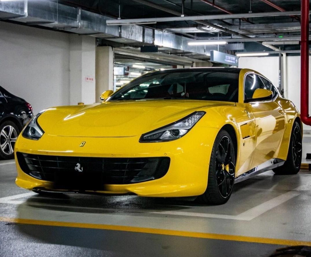 法拉利GTC4 lusso T蓝色2018年10月