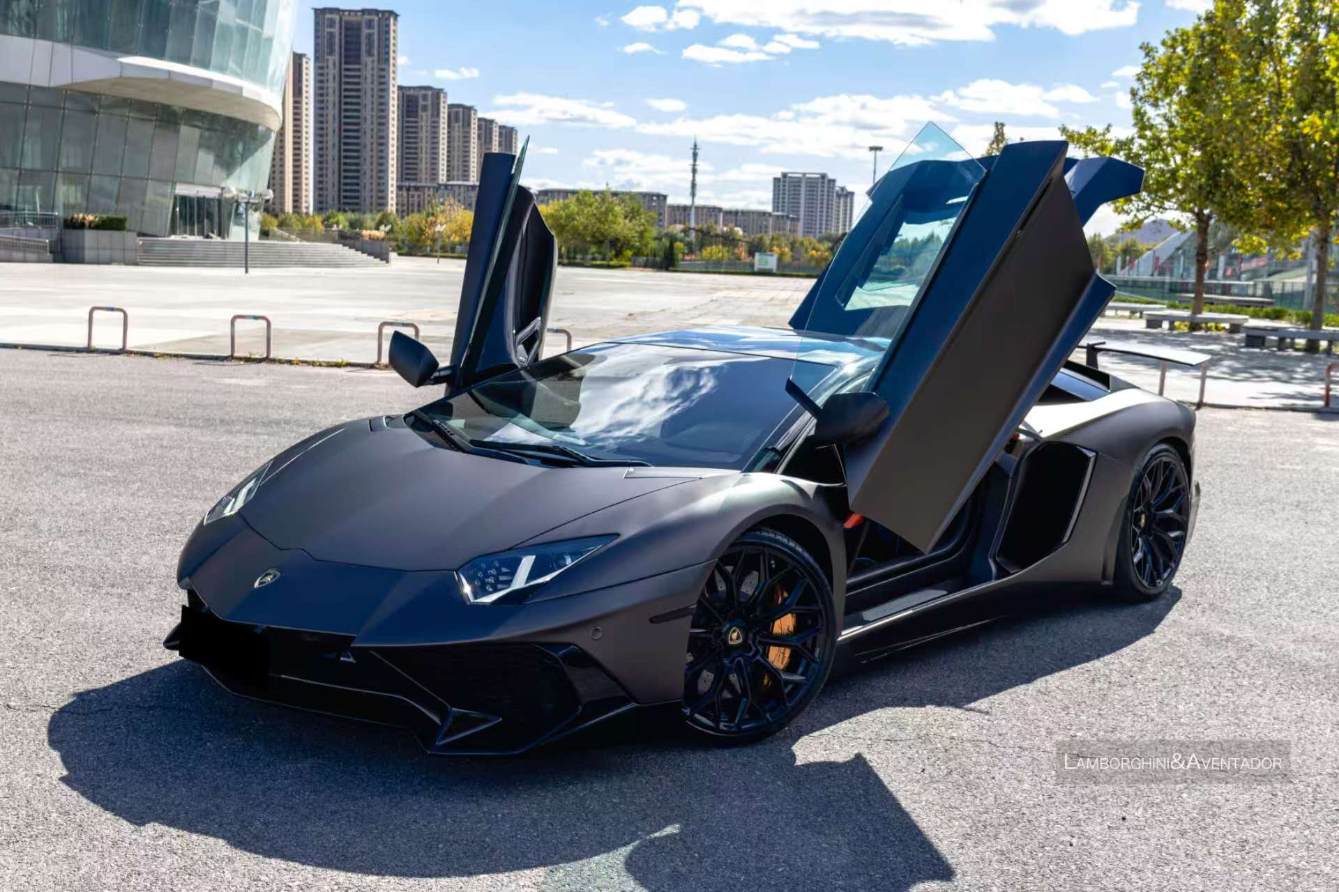 兰博基尼Aventador橙色2011年12月