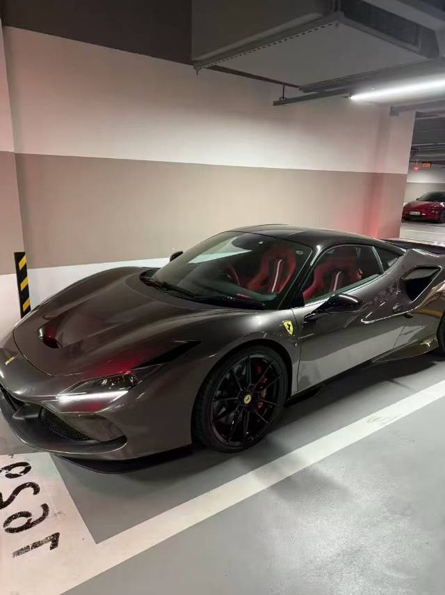 法拉利 2019款 F8 Tributo 3.9T V8