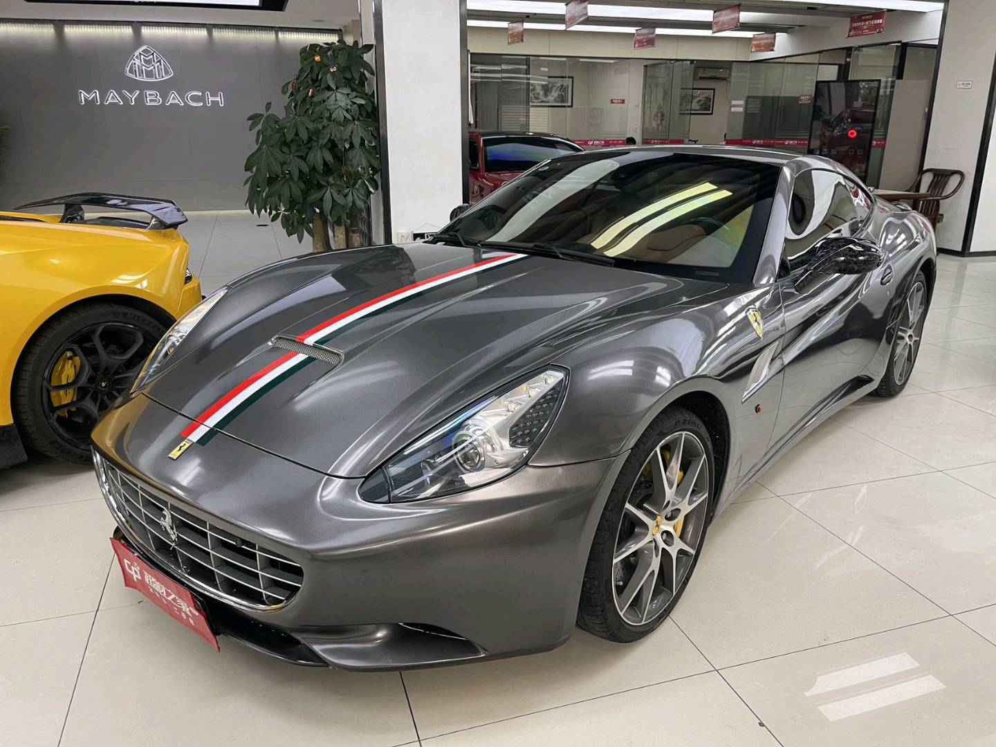 法拉利California T白色2013年07月