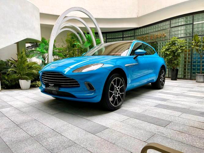 阿斯顿马丁DBX海滨蓝2022年02月