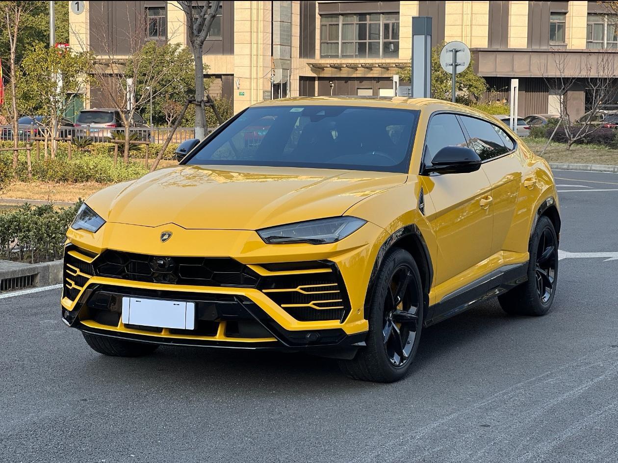 兰博基尼Urus黄色2019年07月