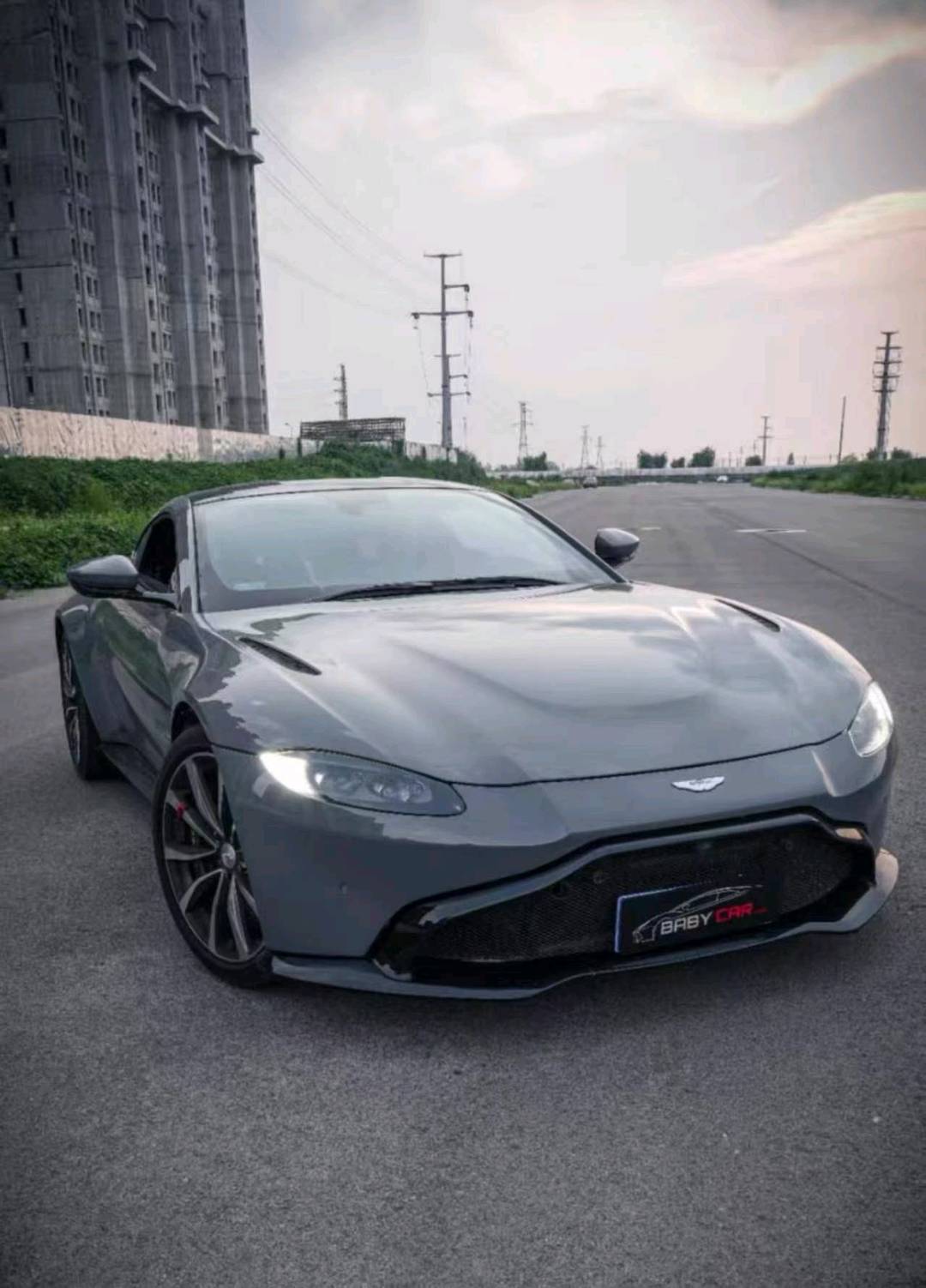 阿斯顿马丁Vantage 灰色2021年06月