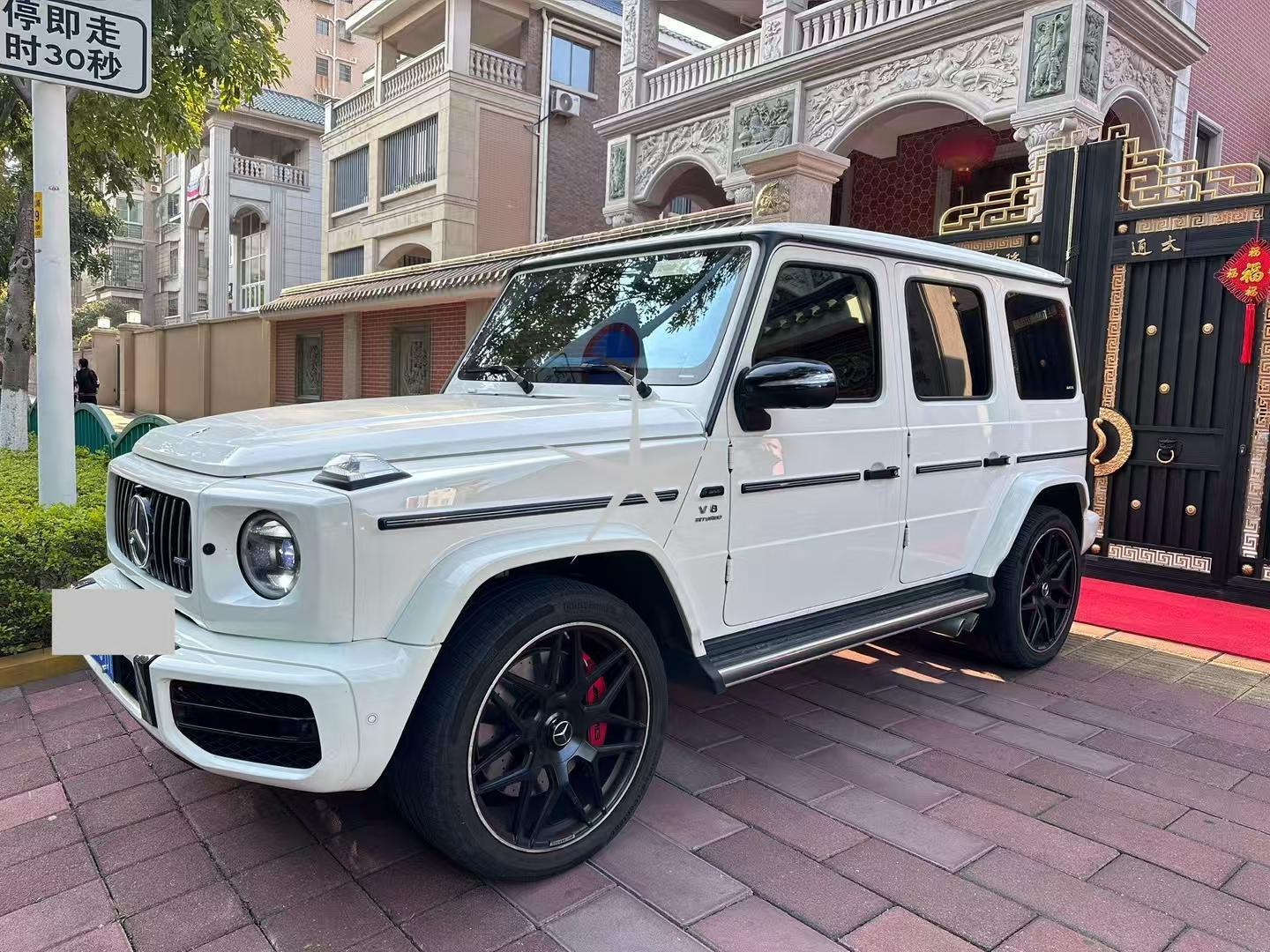 奔驰G级白色2022年06月