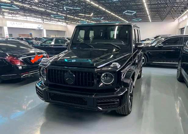 奔驰G级黑色2019年10月