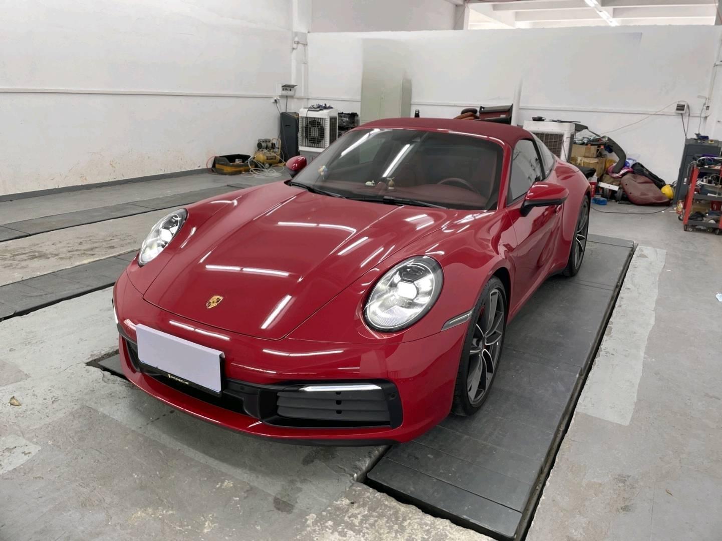 保时捷911红色2021年01月