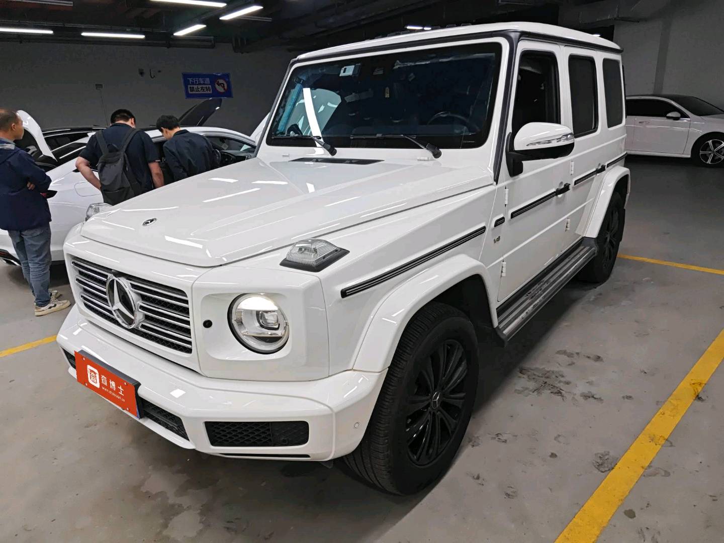 奔驰G级白色2021年03月