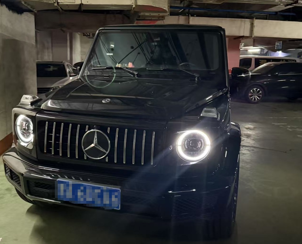奔驰G级黑色2021年02月