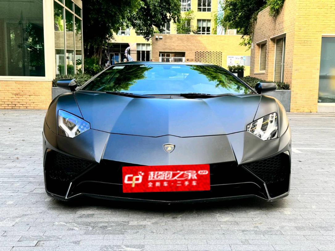 兰博基尼Aventador黑色2013年08月