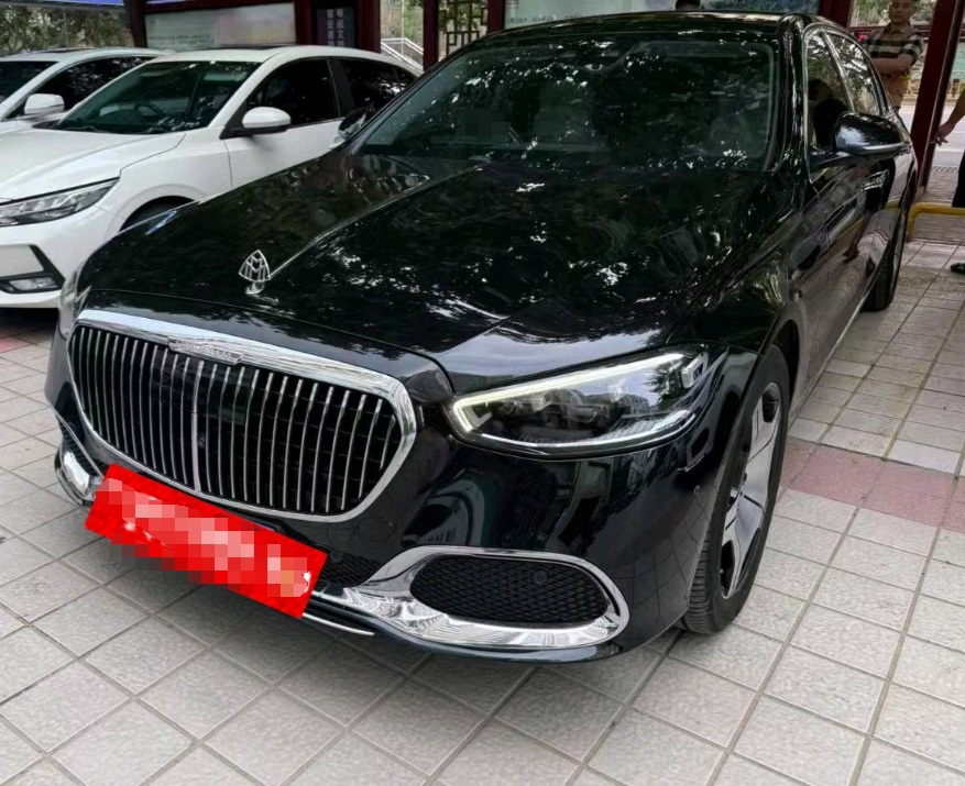 奔驰迈巴赫S级黑色2021年09月