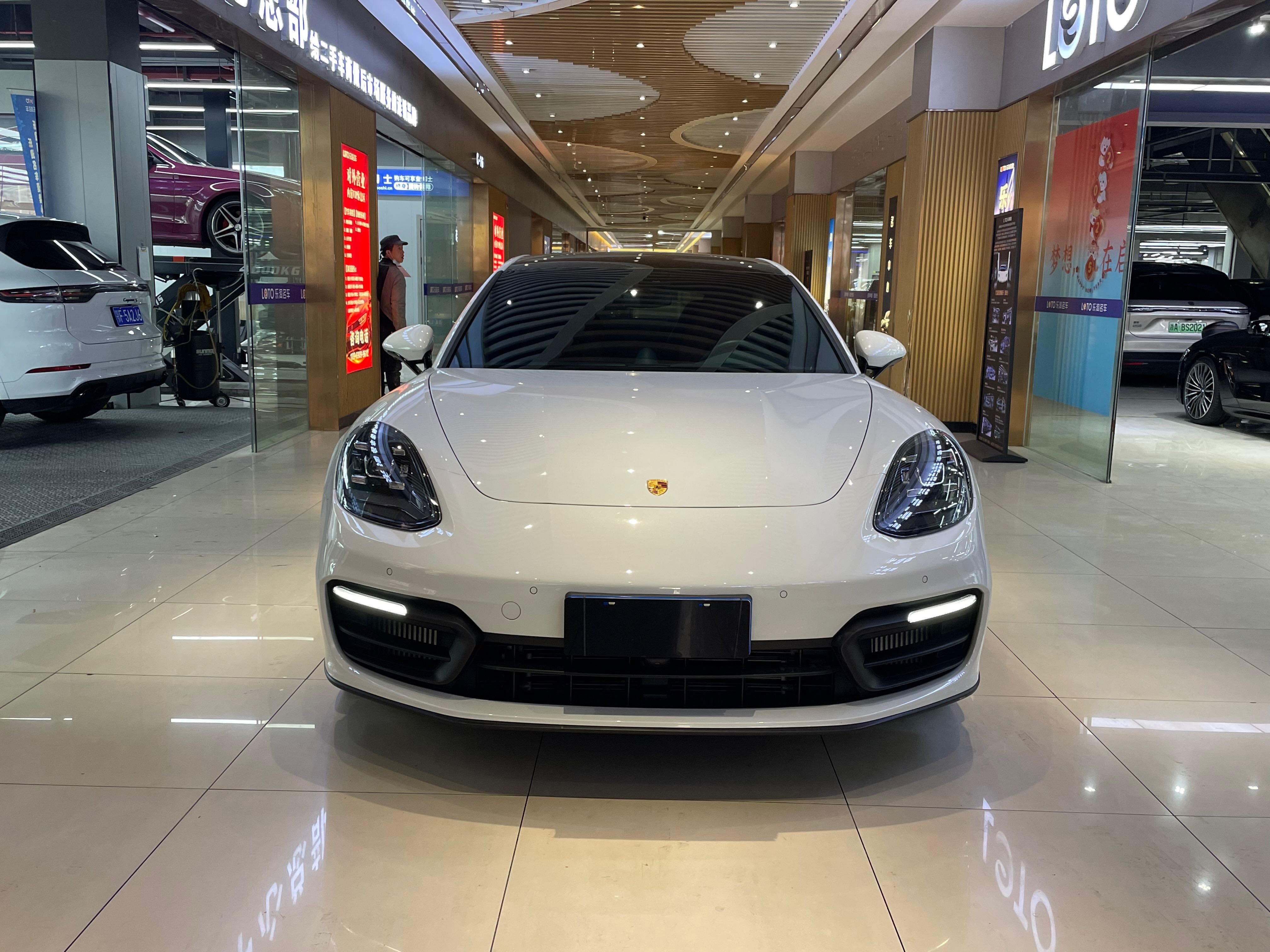 保时捷 2021款 Panamera 行政加长版 2.9T