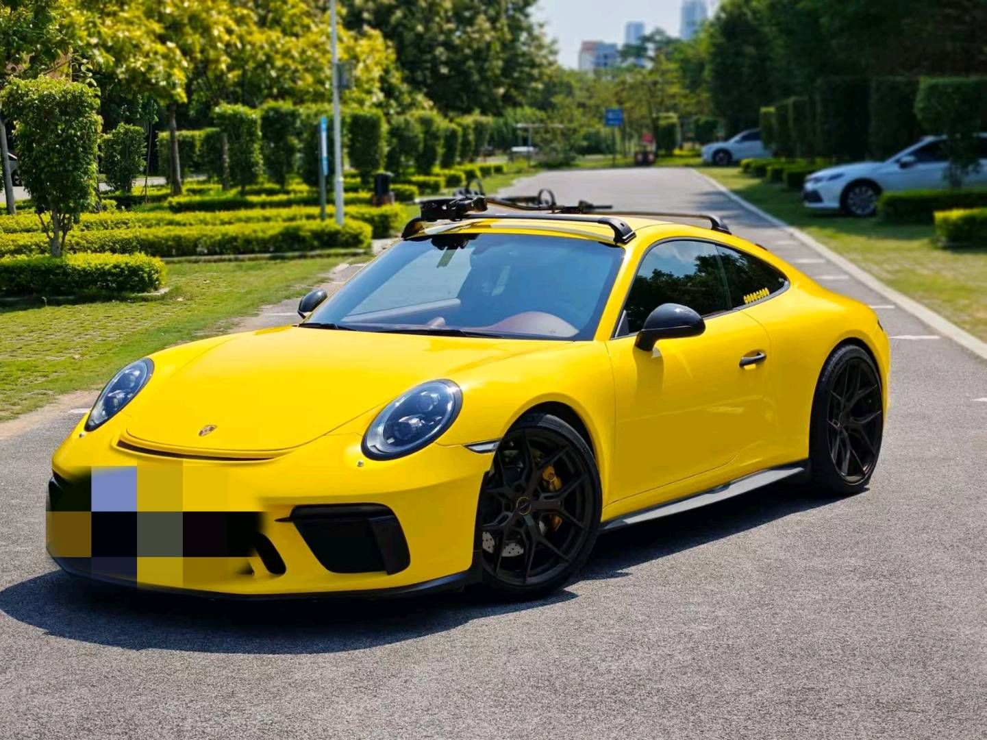 保时捷911黄色2018年04月
