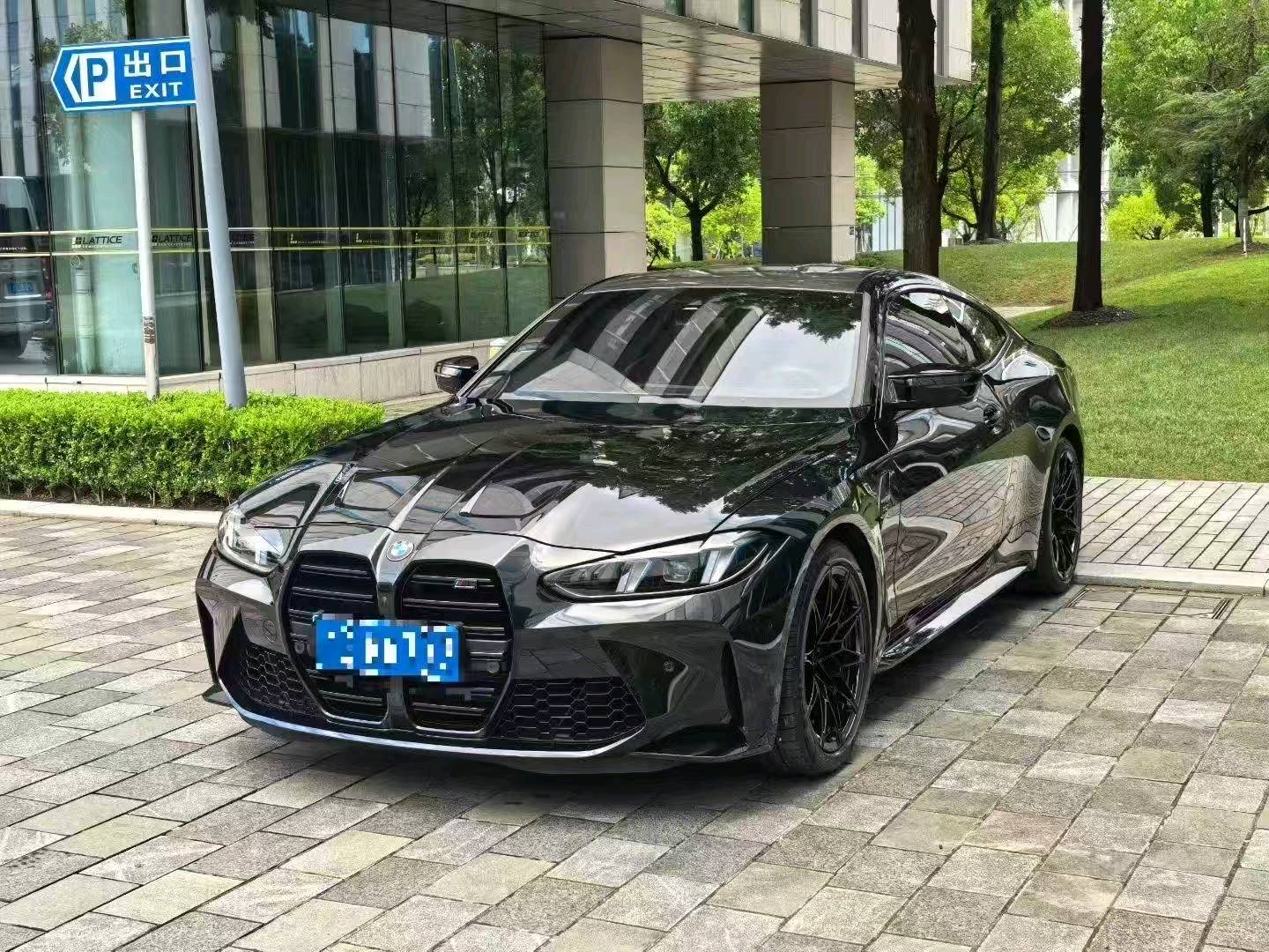 宝马M系 2024款 M4双门轿跑车 M xDrive 雷霆版